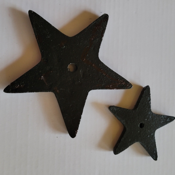 Vintage Rustic Farmhouse Black Cast Iron Star Set, 4" + 2-1/2", Set of 2 - Picture 8 of 8